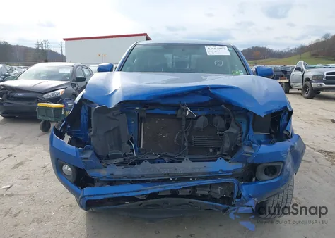 2017 Toyota Tacoma Sr5 V6 z USA, uszkodzony, nr VIN 3TMCZ5AN3HM116747